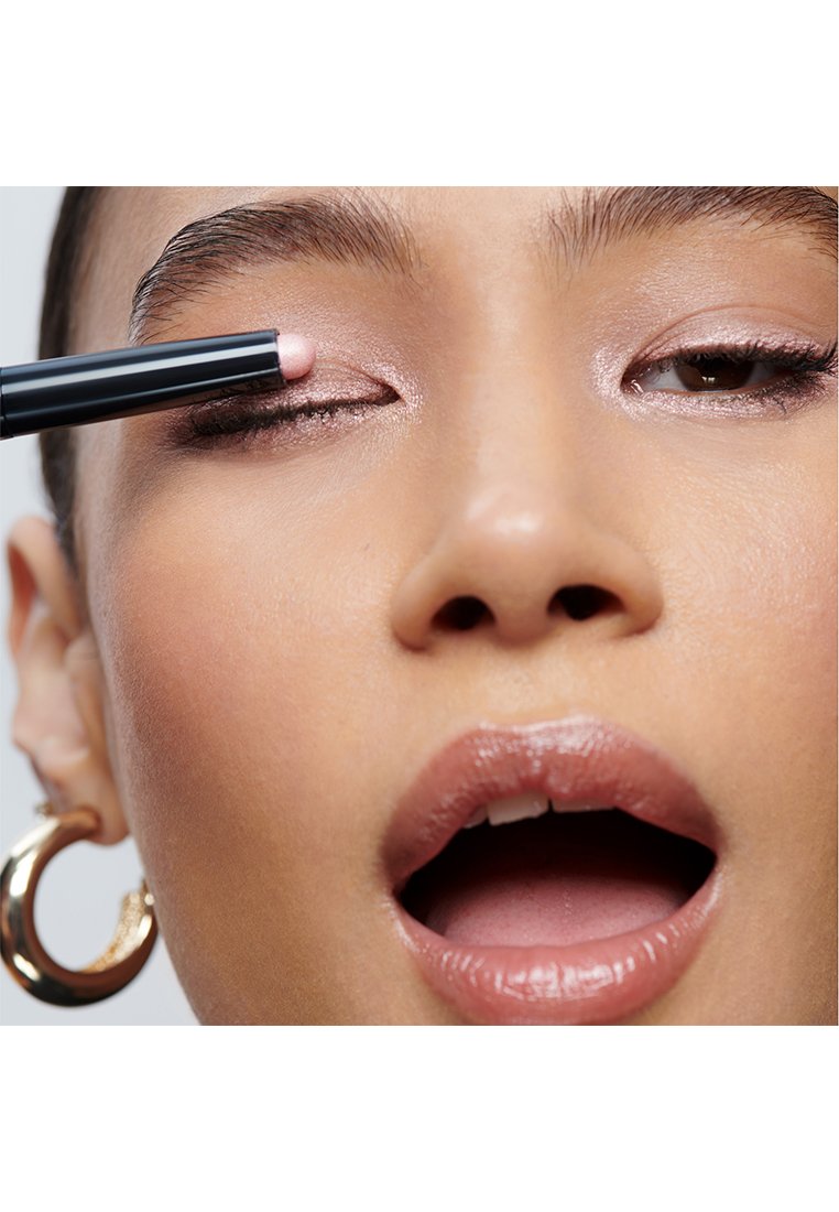 bobbi-b-long-w-cr-shad-stick-pink-spark