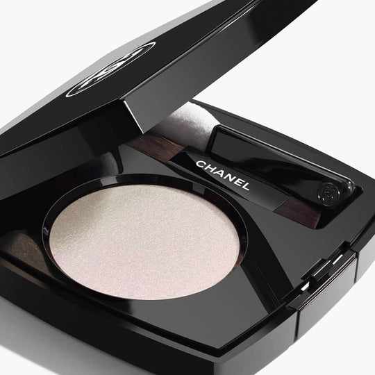 chanel-ombre-essentielle-multi-use-220