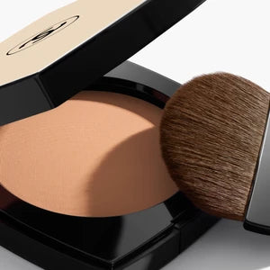 chanel-les-beiges-h-gl-sheer-powder-b50