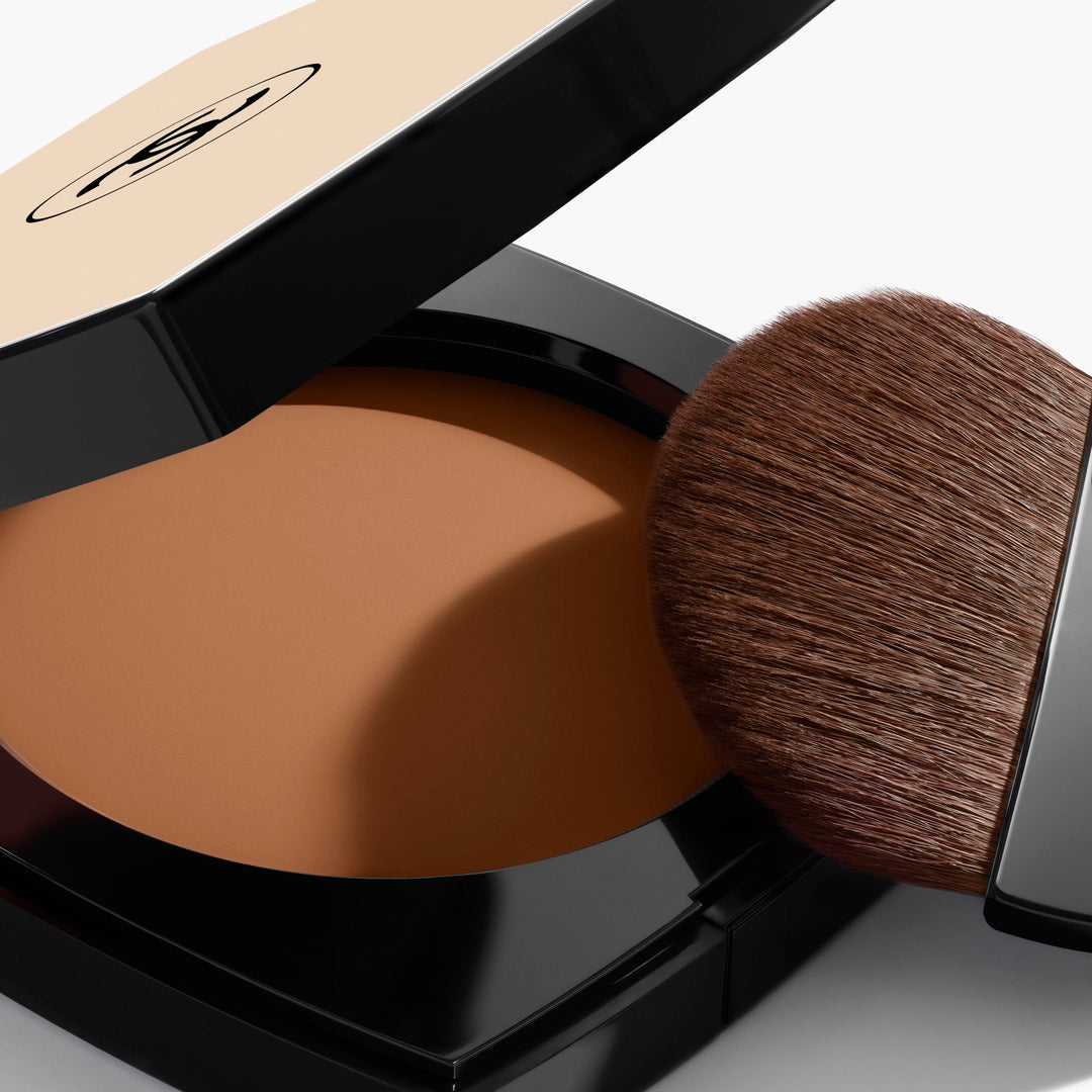 chanel-les-beiges-h-gl-sheer-powder-b80