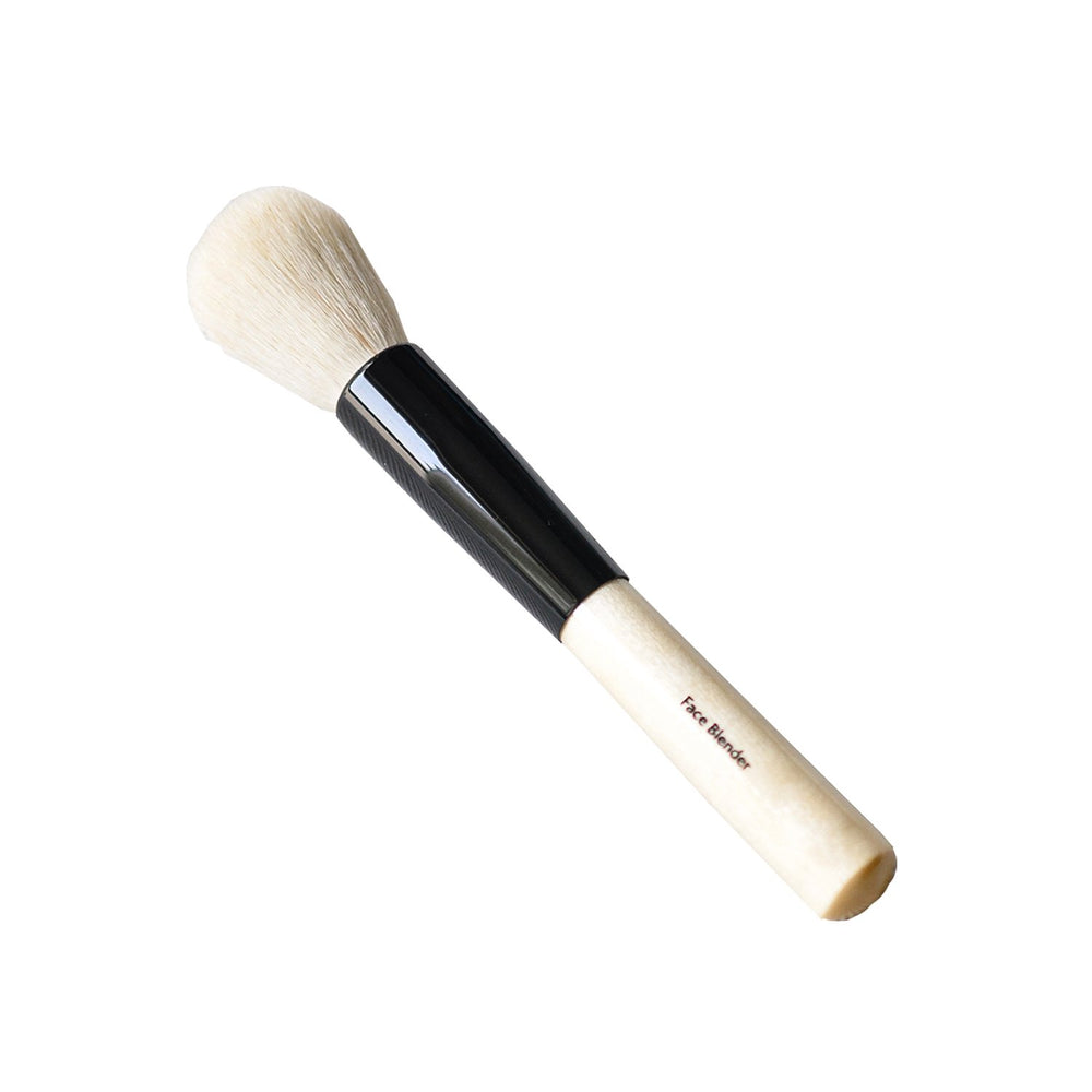 bobbi-b-face-blender-brush