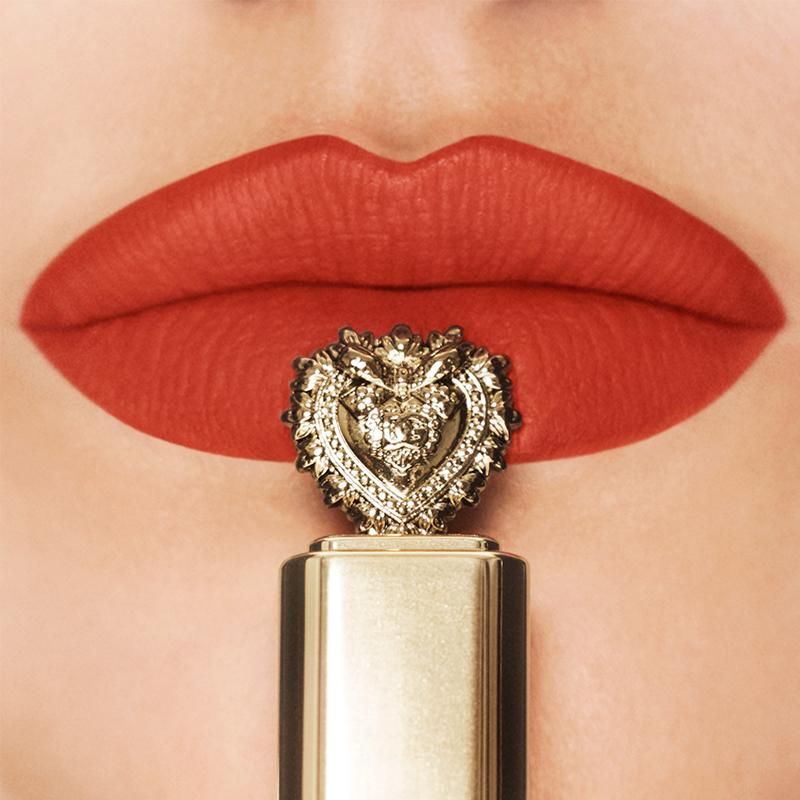 dolce-and-gabbana-devotion-lipstick-liq-in-mousse-300