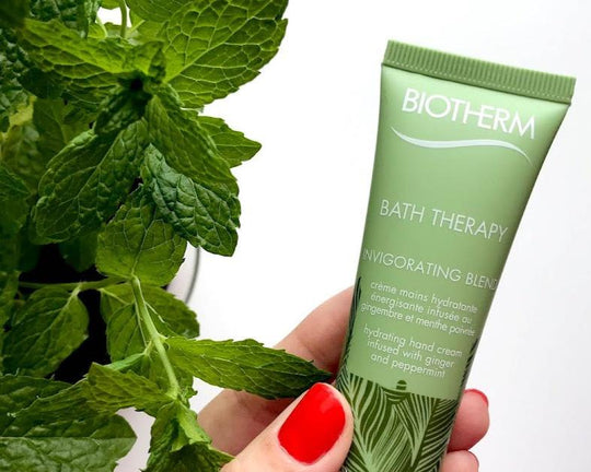 biotherm-bath-therap-invig-b-scrub-200m