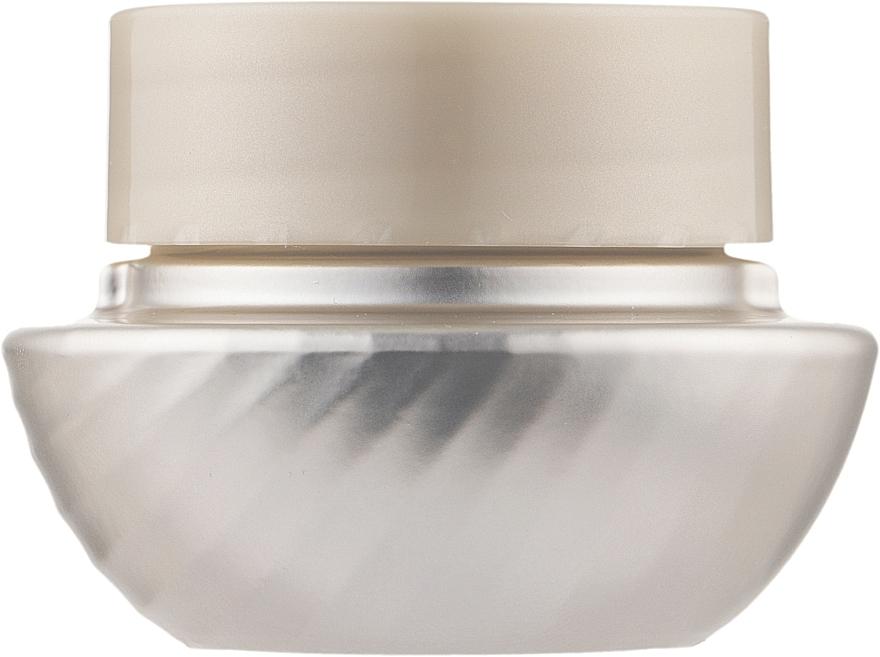 sensai-silky-cl-mud-soap-step-2