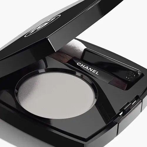 chanel-ombre-essentielle-multi-use-230