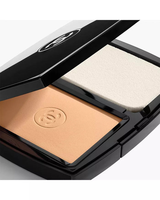 Chanel Ultra Le Teint Compact Ref B50