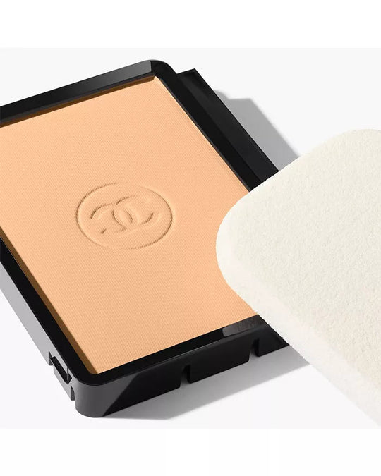 Chanel Ultra Le Teint Compact Ref B50