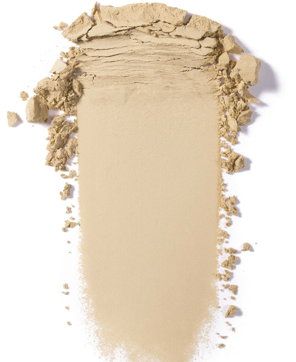 clinique-almost-powder-makeup-spf-15-04