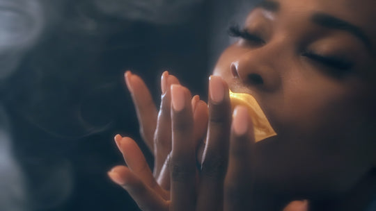 BS24 Amazing Hydrobomb Gold Lip Mask