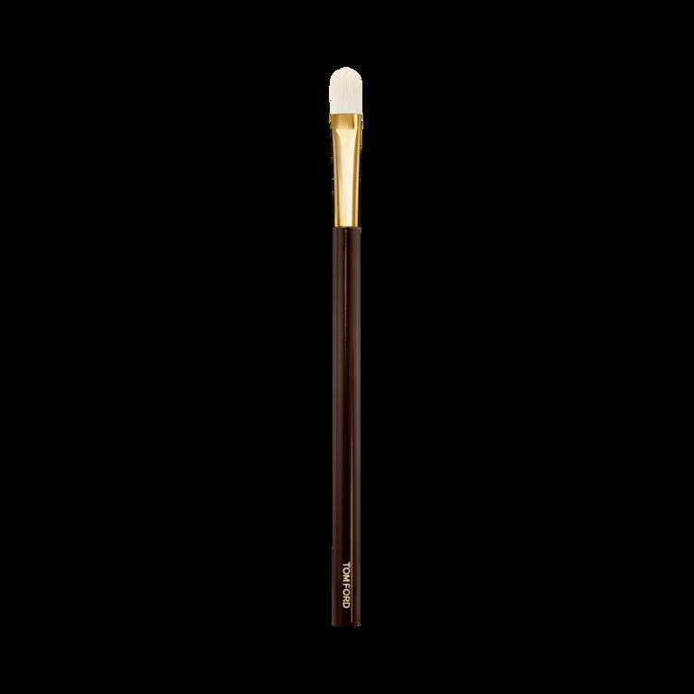tom-ford-shadow-concealer-brush-03