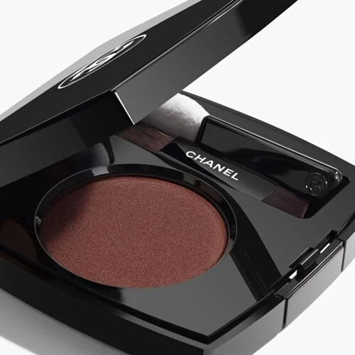 chanel-ombre-essentielle-multi-use-240