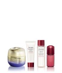 shiseido-vital-perfection-holiday-set-105ml