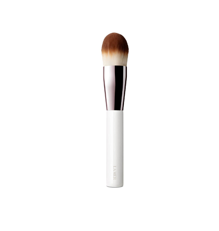 la-mer-the-foundation-brush