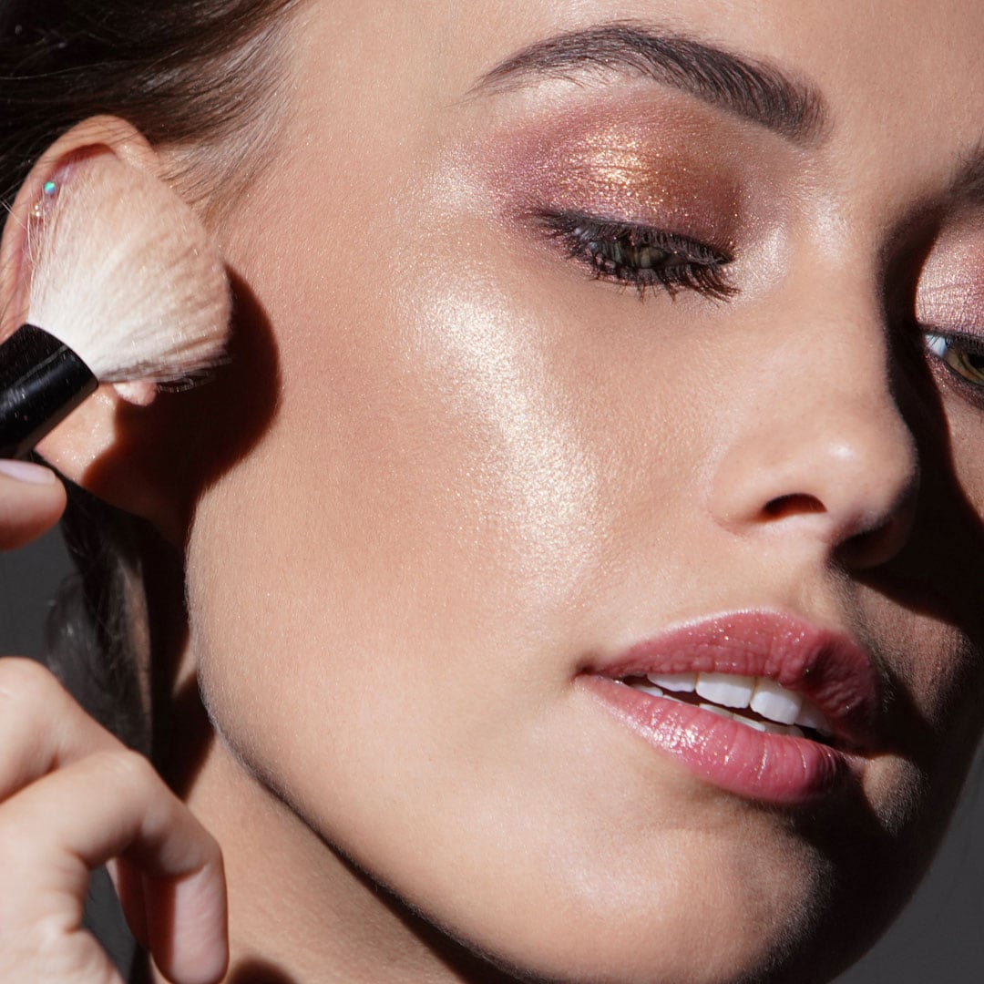 bobbi-brown-highlighting-powder-pink-glow