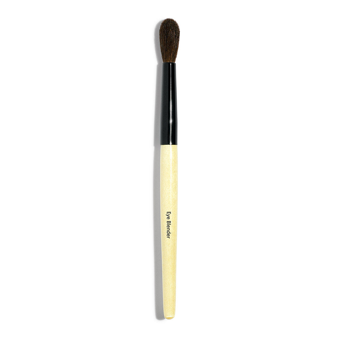 bobbi-brown-eye-blender-brush