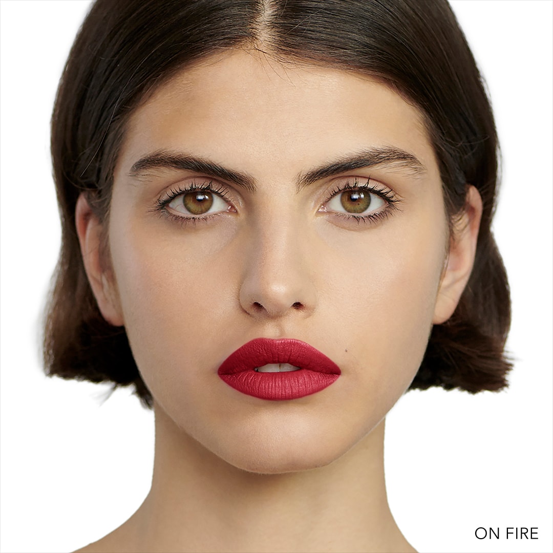 bobbi-brown-luxe-matte-lip-color-on-fire